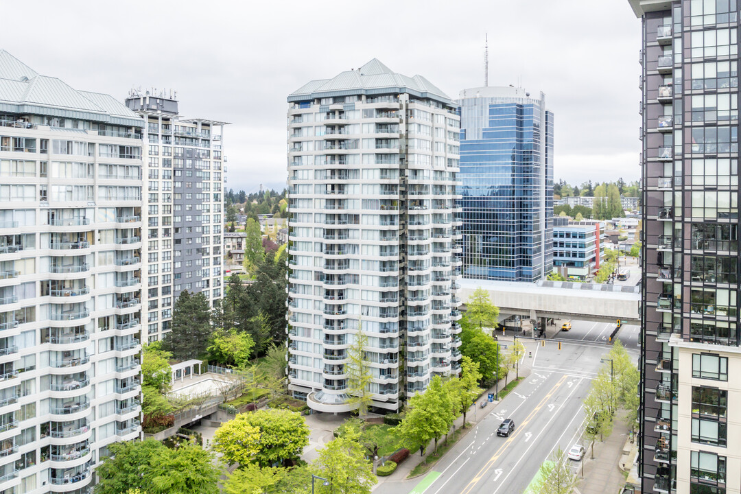 Cornerstone in Surrey, BC - Building Photo