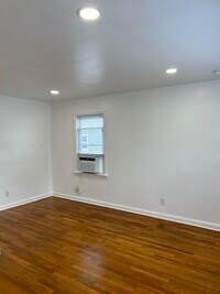 30 Kelly Pkwy photo'