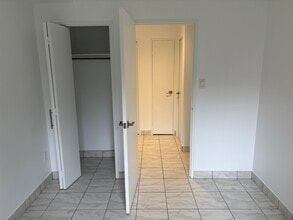 1835 Bloor St in Mississauga, ON - Building Photo - Building Photo
