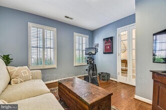 11 W Churchill St in Baltimore, MD - Building Photo - Building Photo
