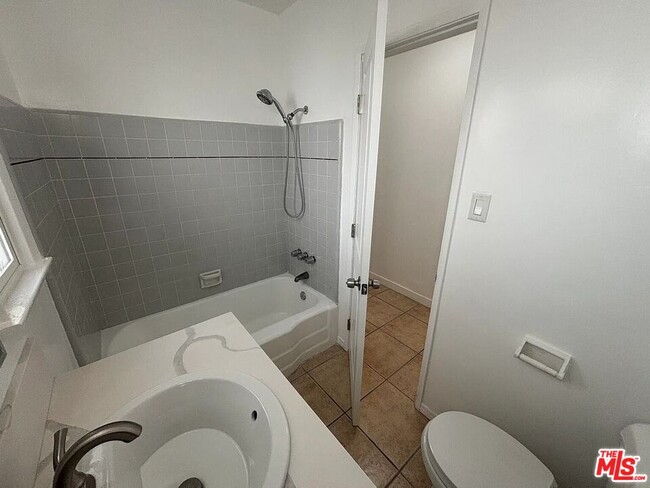 4131 Palmwood Dr in Los Angeles, CA - Building Photo - Building Photo