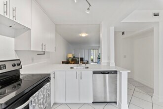 2339 SW 15th St in Deerfield Beach, FL - Building Photo - Building Photo