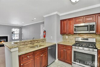 79 Crosspointe Dr in East Brunswick, NJ - Building Photo - Building Photo