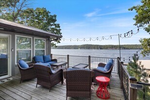 5877 Baydy Peak Rd in Osage Beach, MO - Building Photo