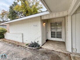 944 Patricia Dr in San Antonio, TX - Building Photo