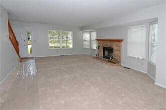 1542 Glenn Brooke Woods Cir in Ballwin, MO - Foto de edificio - Building Photo