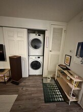 2005 Glen Allen St in Austin, TX - Building Photo - Building Photo