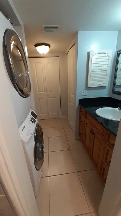 454 Fairways Cir, Unit B203 in Ocala, FL - Building Photo