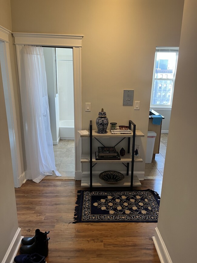 1197 Commonwealth Ave, Unit 19 in Boston, MA - Building Photo - Building Photo