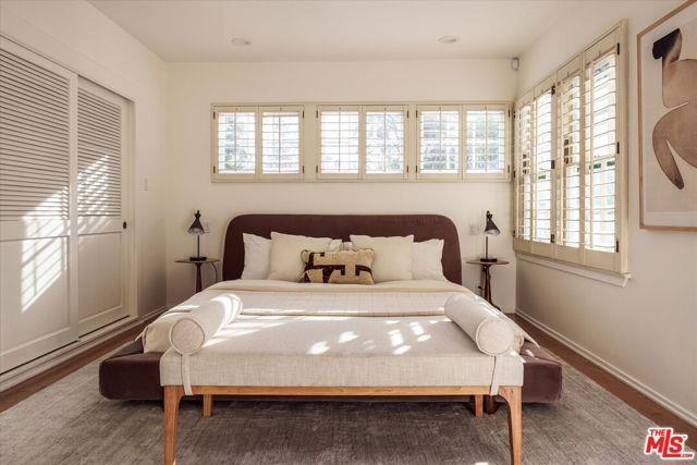 property at 5657 Valley Oak Dr