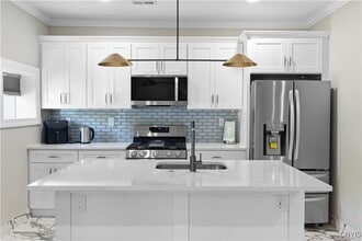 238 Oriskany Blvd in Whitesboro, NY - Foto de edificio - Building Photo