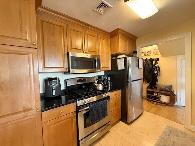 property at 10 Porter St