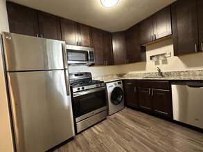 Marshall Manor in Milwaukee, WI - Foto de edificio - Interior Photo