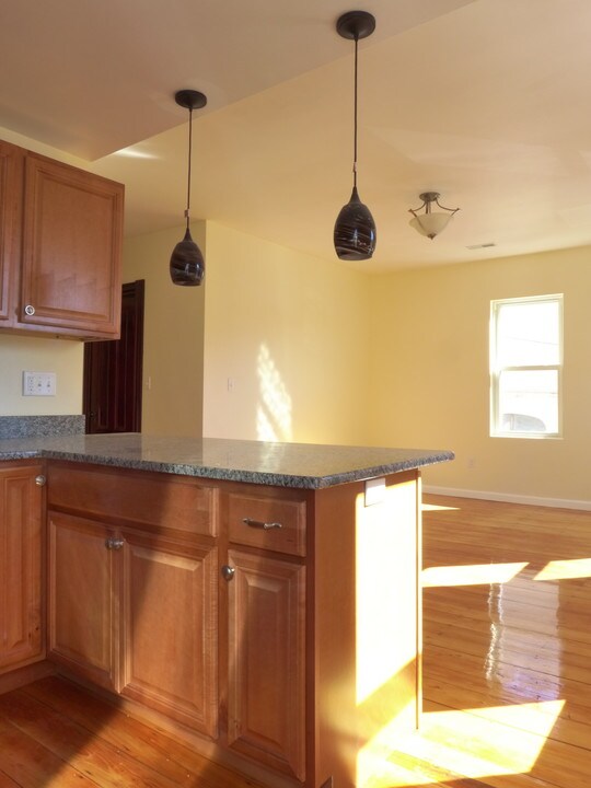 14 Smythe St in Brookline, MA - Building Photo