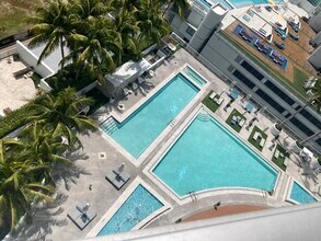 90 SW 3rd St, Unit The Ivy 1902 in Miami, FL - Building Photo - Building Photo
