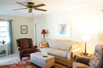 2102 Hereford Dr in Sun City Center, FL - Building Photo - Building Photo