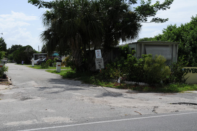 Riverhaven Mobile Home Park in Merritt Island, FL - Building Photo - Building Photo