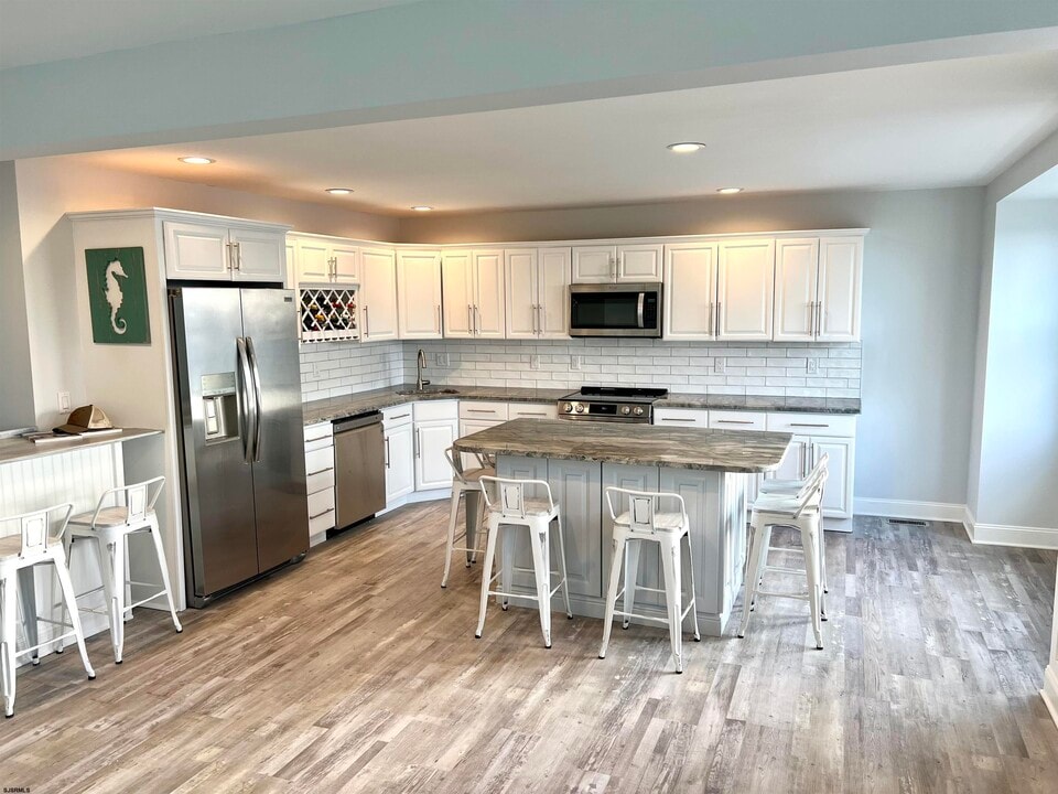 6717 Atlantic Ave in Ventnor City, NJ - Building Photo