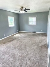 622 38th St NE in Cedar Rapids, IA - Building Photo - Building Photo