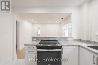 25 Coulson Ave in Toronto, ON - Building Photo - Building Photo