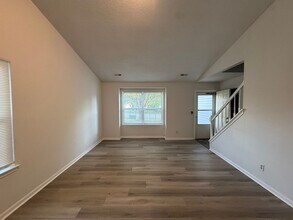 5141-5143-5143 Louisville Ct in Columbia, MO - Building Photo - Building Photo