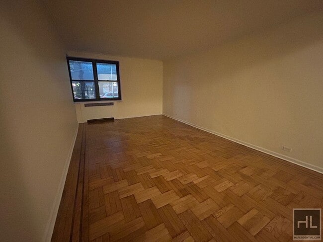 EAST 24 STREET in New York, NY - Building Photo - Building Photo