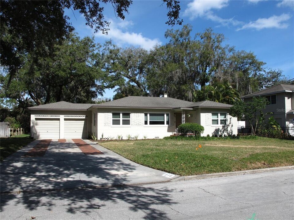 915 Boardman St in Orlando, FL - Foto de edificio