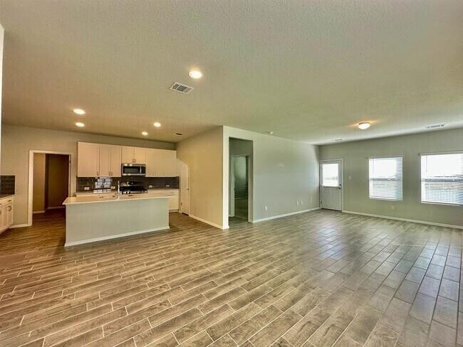 140 Keltic Dr in Kyle, TX - Building Photo - Building Photo