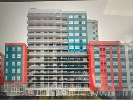 258B Sunview St in Waterloo, ON - Building Photo