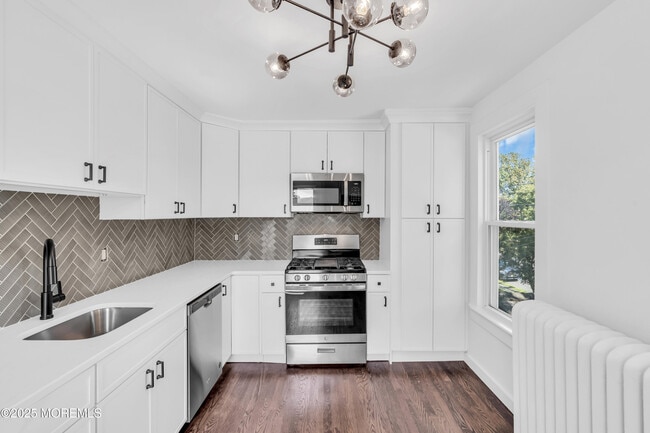 298 Liberty St in Long Branch, NJ - Building Photo - Building Photo