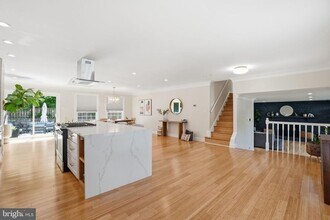 510 Moat Way in Fort Washington, MD - Foto de edificio - Building Photo