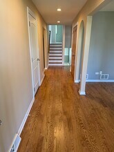 585 Leahy Cir in Des Plaines, IL - Building Photo - Building Photo