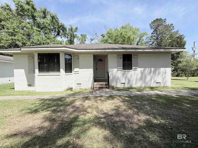 property at 106 S Beech St