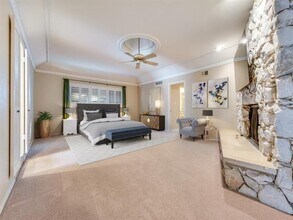 9141 Loma Vista Dr in Dallas, TX - Building Photo - Building Photo