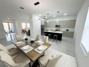 12308 SW 43rd St in Davie, FL - Building Photo - Building Photo
