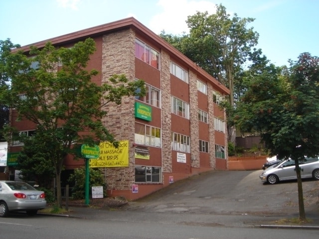 property at 5029 Roosevelt Way NE