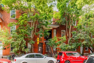 966 Saint-Ferdinand Rue in Montréal, QC - Building Photo