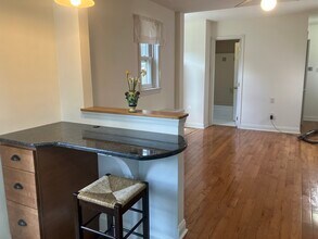 430 E Franklin St, Unit first floor in Media, PA - Foto de edificio - Building Photo