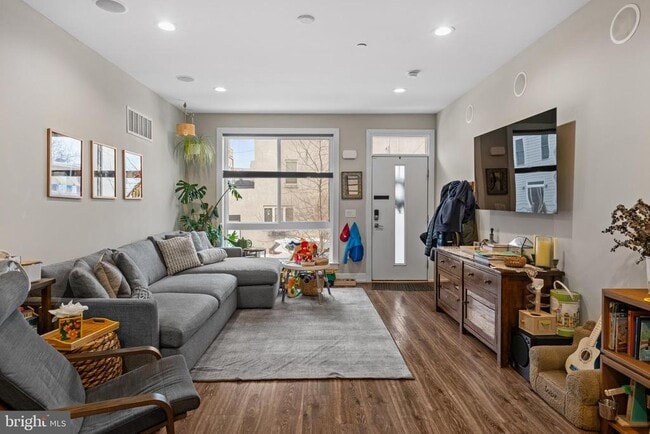 2323 Federal St in Philadelphia, PA - Building Photo - Building Photo