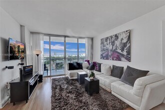 1900 Sunset Harbour Dr in Miami Beach, FL - Building Photo - Building Photo