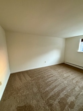 110 Losson Rd, Unit 21-05 in Cheektowaga, NY - Foto de edificio - Building Photo