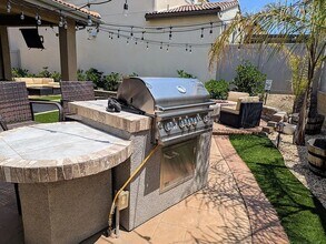 39569 Strada Pozzo in Lake Elsinore, CA - Building Photo - Building Photo