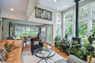 150 Lonetown Rd in Redding, CT - Building Photo - Building Photo