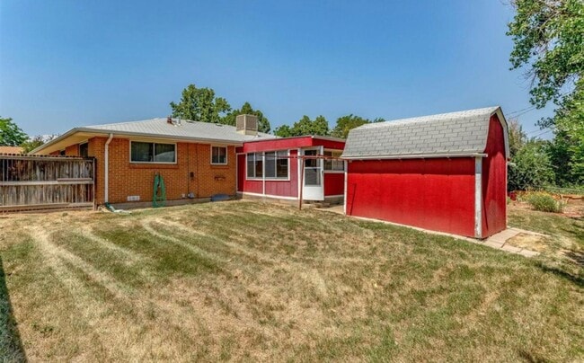 548 Troy St in Aurora, CO - Building Photo - Building Photo