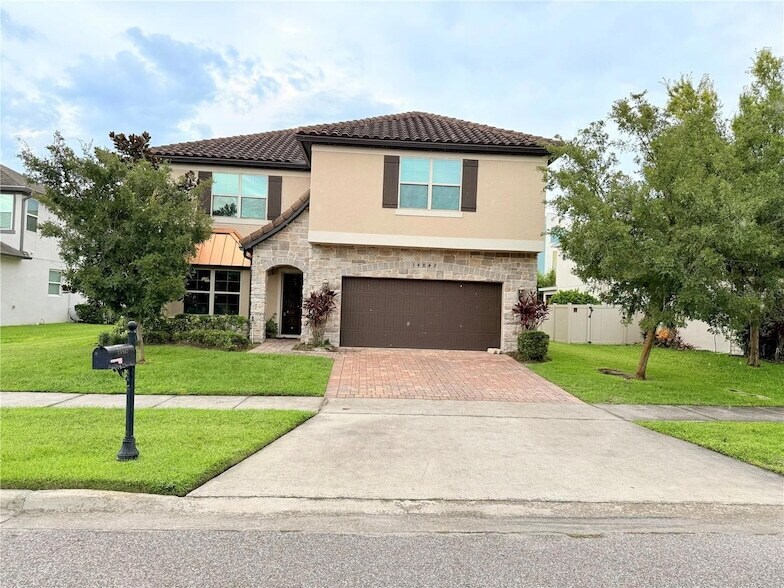 14847 Golden Sunburst Ave in Orlando, FL - Foto de edificio
