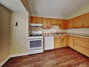 4609 Vista Dr in Island Lake, IL - Foto de edificio - Building Photo