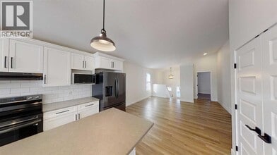 9805-9889 89 St in Grande Prairie, AB - Building Photo - Building Photo