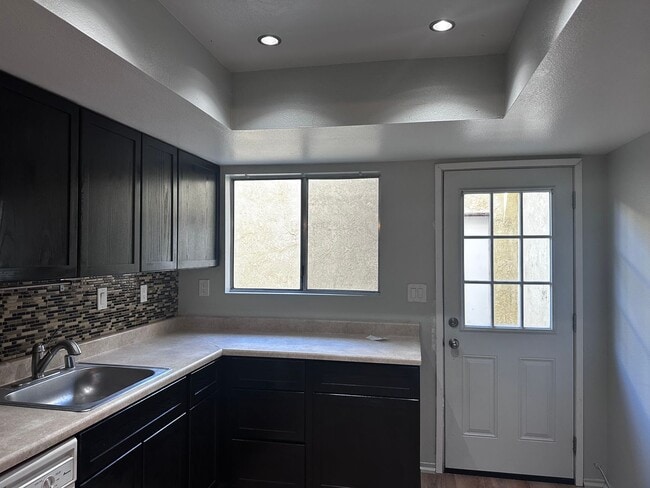 1700 E Ave Q14 in Palmdale, CA - Building Photo - Building Photo