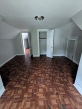 86 Dickerman St, Unit 2 in New Haven, CT - Foto de edificio - Building Photo