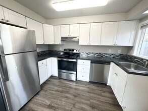 211 N Indiana Ave in Caldwell, ID - Building Photo - Building Photo